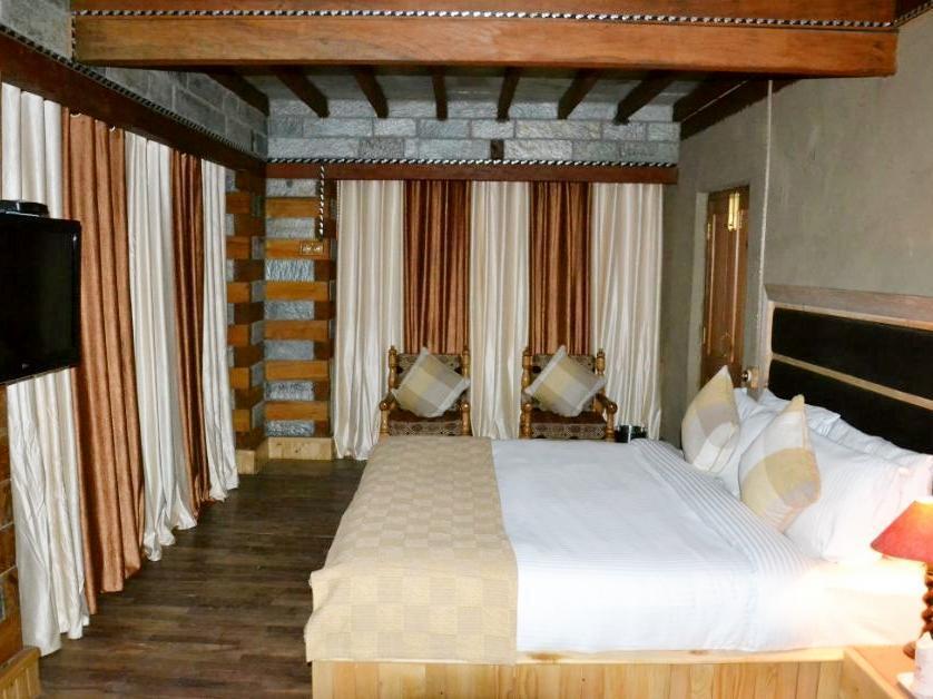 Hotel Shobla Kaathkuni Royale Kulu Zewnętrze zdjęcie